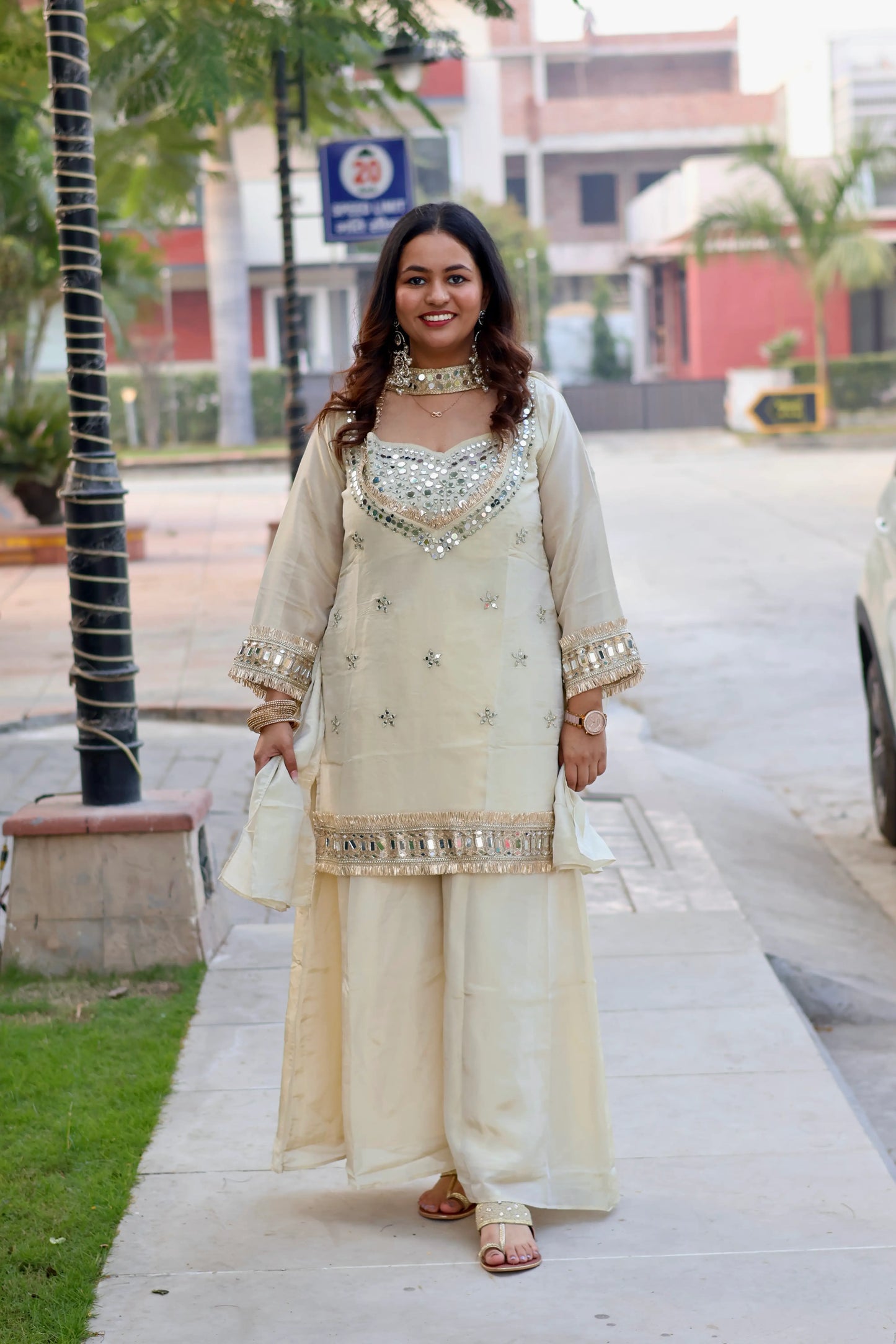 Jashna-e-Mehfil Sharara Set